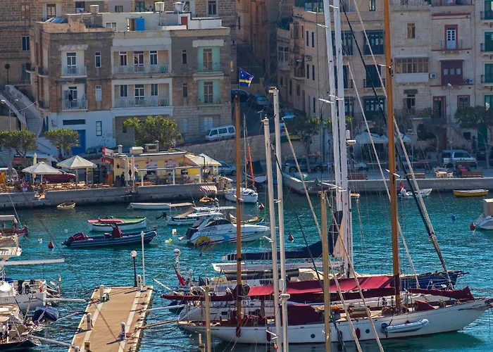 Apartment Close To Fort Saint Angelo